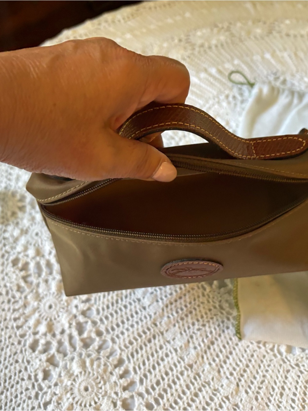 Longchamp Brown Nylon Trio with Tan Leather Trim - Picture 4 of 10